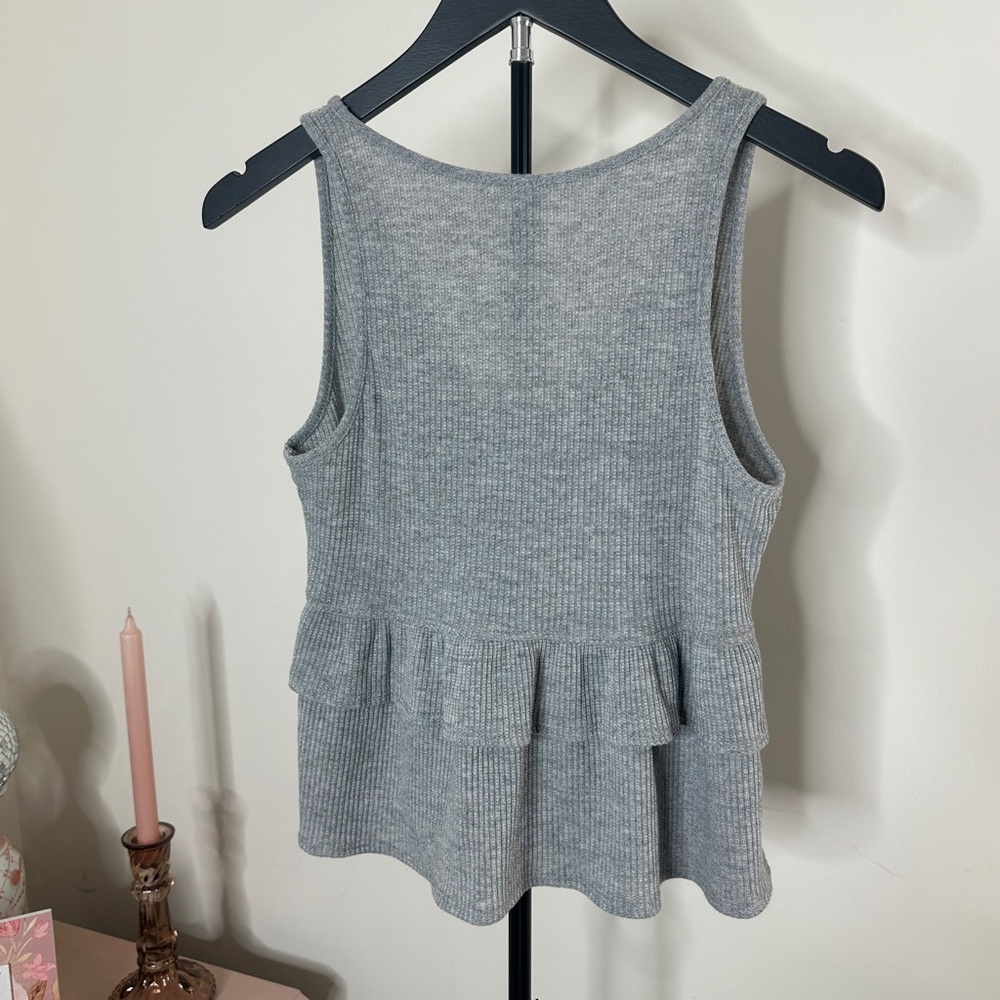 Alya Gray Ruffle Tank Top MEDIUM - Picture 2 of 3